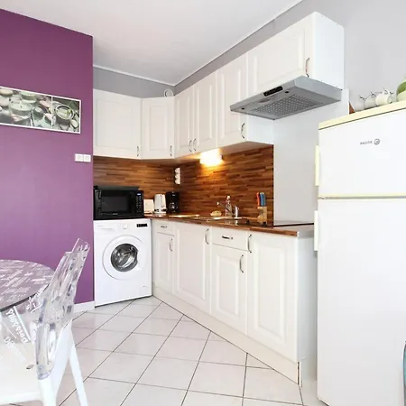 T1 Renove Avec Gout, Proche Thermes, Avec Wifi - Fr-1-553-302 * Balaruc-les-Bains